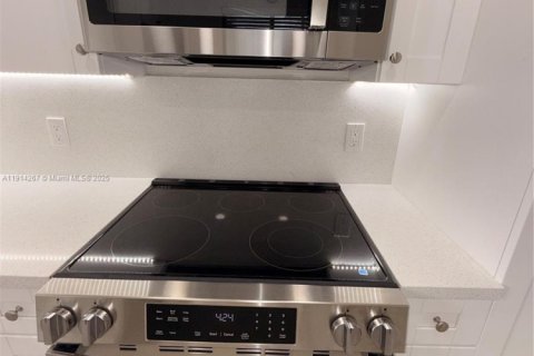 Condominio en alquiler en Weston, Florida, 2 dormitorios, 113.34 m2 № 1969921 - foto 9