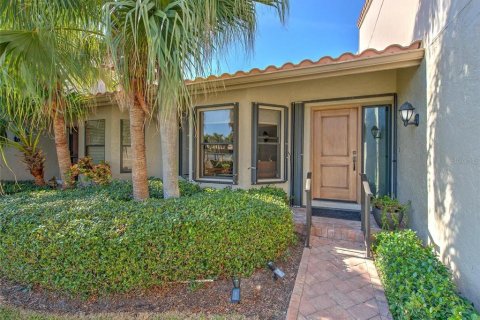 House in Longboat Key, Florida 3 bedrooms, 231.05 sq.m. № 1854084 - photo 3