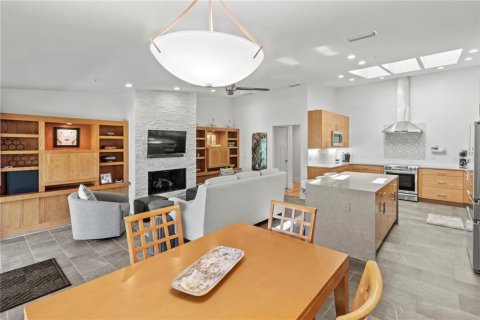 House in Longboat Key, Florida 3 bedrooms, 231.05 sq.m. № 1854084 - photo 21