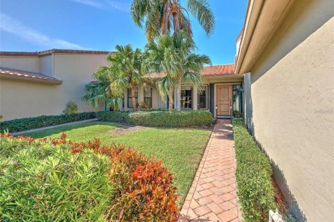 House in Longboat Key, Florida 3 bedrooms, 231.05 sq.m. № 1854084 - photo 1