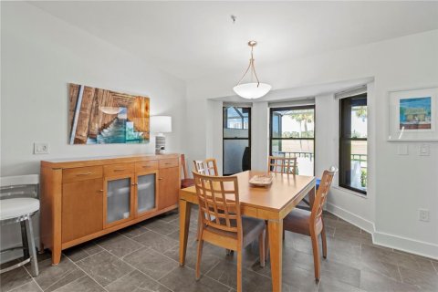 House in Longboat Key, Florida 3 bedrooms, 231.05 sq.m. № 1854084 - photo 19