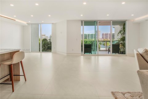 Condo in Aventura, Florida, 3 bedrooms  № 1926393 - photo 9