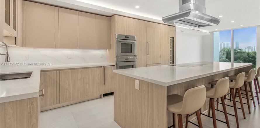Condo in Aventura, Florida, 3 bedrooms № 1926393