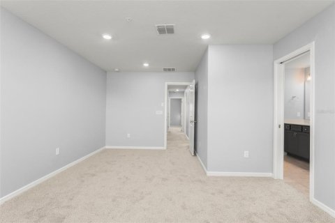 Townhouse in ISLES OF LAKE NONA in Orlando, Florida 4 bedrooms, 168.06 sq.m. № 2391553 - photo 30