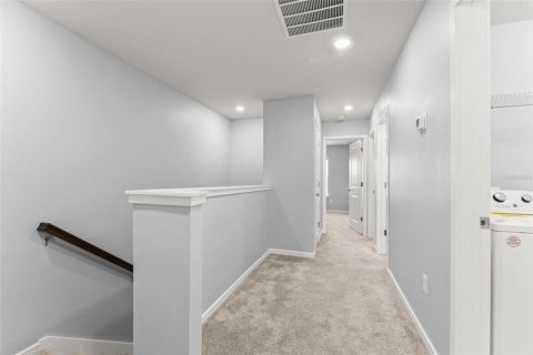 Townhouse in ISLES OF LAKE NONA in Orlando, Florida 4 bedrooms, 168.06 sq.m. № 2391553 - photo 19