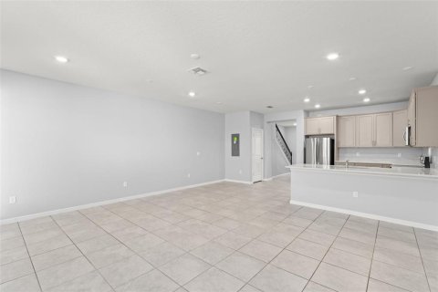 Townhouse in ISLES OF LAKE NONA in Orlando, Florida 4 bedrooms, 168.06 sq.m. № 2391553 - photo 17