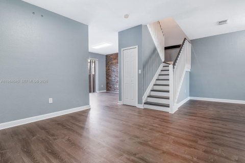 Adosado en venta en Doral, Florida, 3 dormitorios, 157 m2 № 2026044 - foto 22