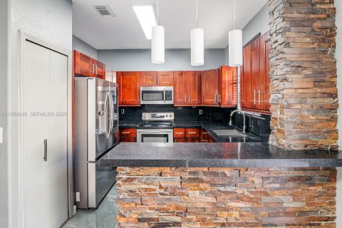 Adosado en venta en Doral, Florida, 3 dormitorios, 157 m2 № 2026044 - foto 26