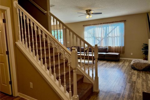 Villa ou maison à louer à Wesley Chapel, Floride: 3 chambres, 159.7 m2 № 1906802 - photo 3