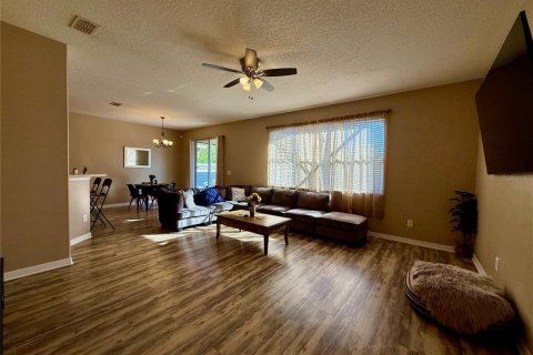 Villa ou maison à louer à Wesley Chapel, Floride: 3 chambres, 159.7 m2 № 1906802 - photo 4