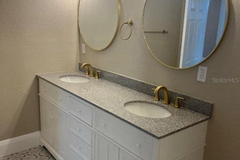 Casa en venta en Tampa, Florida, 3 dormitorios, 164.25 m2 № 1845180 - foto 9