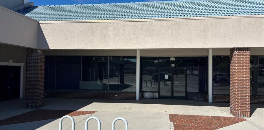 Immobilier commercial à Ocala, Floride 12877.8 m2 № 2412638