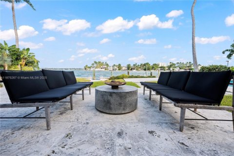 Снять в аренду виллу или дом в Майами-Бич, Флорида 6 спален, 461.45м2, № 1927238 - фото 26
