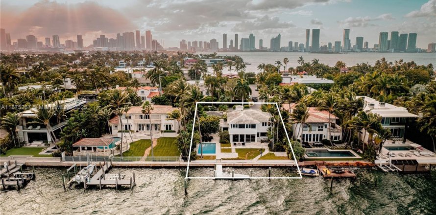 Дом в Майами-Бич, Флорида 6 спален, 461.45м2 № 1927238