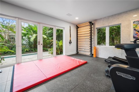 Снять в аренду виллу или дом в Майами-Бич, Флорида 6 спален, 461.45м2, № 1927238 - фото 30