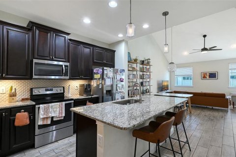 Adosado en venta en Sarasota, Florida, 3 dormitorios, 182.27 m2 № 2195300 - foto 6