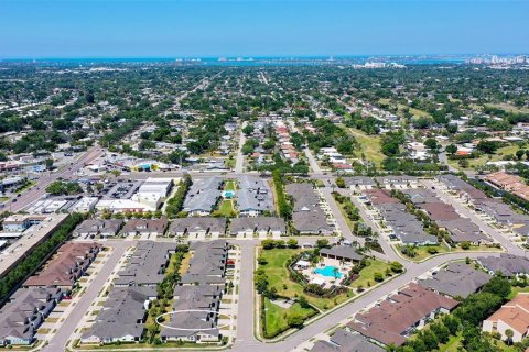 Adosado en venta en Sarasota, Florida, 3 dormitorios, 182.27 m2 № 2195300 - foto 21