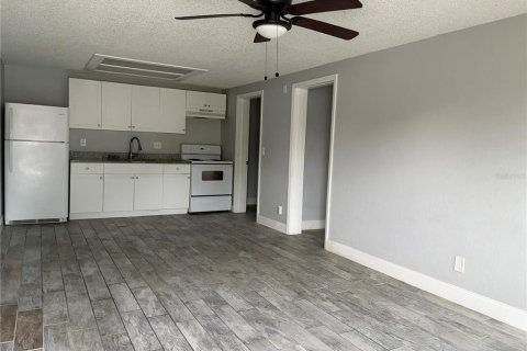 Apartment in Plant City, Florida 1 bedroom, 78.97 sq.m. № 2198651 - photo 3