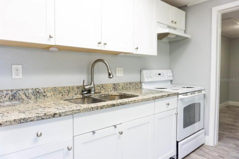 Apartment in Plant City, Florida 1 bedroom, 78.97 sq.m. № 2198651 - photo 5