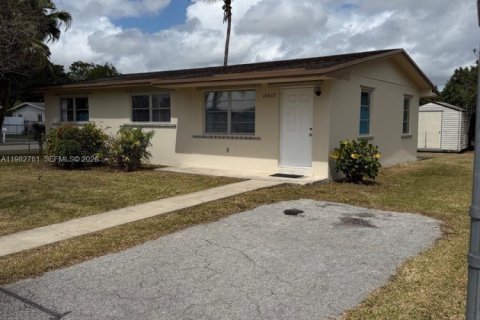 Купить виллу или дом в Хомстед, Флорида 3 спальни, 92.9м2, № 2046535 - фото 2