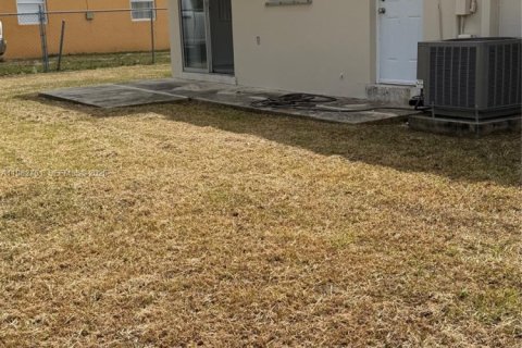 Купить виллу или дом в Хомстед, Флорида 3 спальни, 92.9м2, № 2046535 - фото 18