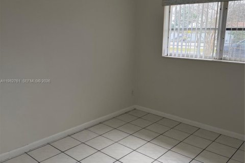 Купить виллу или дом в Хомстед, Флорида 3 спальни, 92.9м2, № 2046535 - фото 9