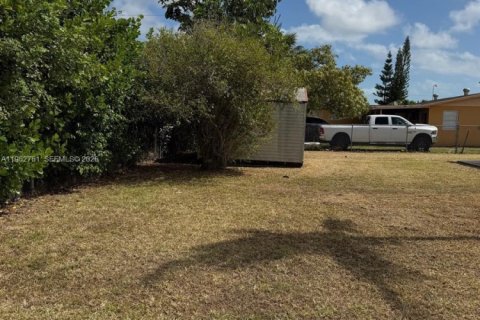 Купить виллу или дом в Хомстед, Флорида 3 спальни, 92.9м2, № 2046535 - фото 6