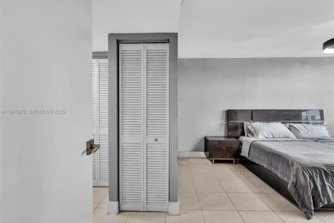 Condominio en venta en North Miami Beach, Florida, 1 dormitorio, 91.97 m2 № 2089215 - foto 21