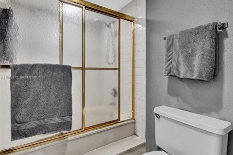 Condominio en venta en North Miami Beach, Florida, 1 dormitorio, 91.97 m2 № 2089215 - foto 23