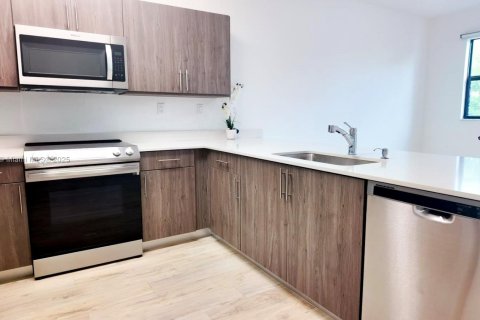 Condominio en venta en Miami, Florida, 3 dormitorios, 137.59 m2 № 1944958 - foto 10