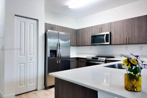 Condominio en venta en Miami, Florida, 3 dormitorios, 137.59 m2 № 1944958 - foto 7