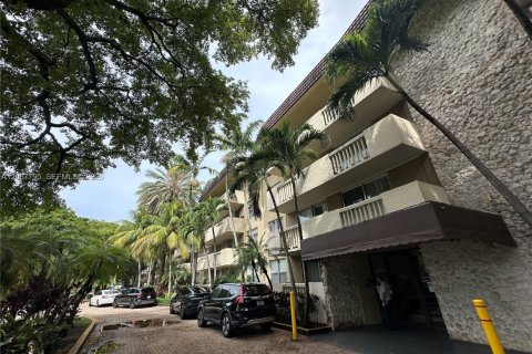 Condo à North Miami, Floride, 1 chambre  № 2290068
