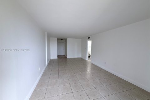 Copropriété à louer à North Miami, Floride: 1 chambre, 66.33 m2 № 2290068 - photo 7