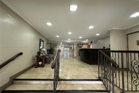 Copropriété à louer à North Miami, Floride: 1 chambre, 66.33 m2 № 2290068 - photo 2