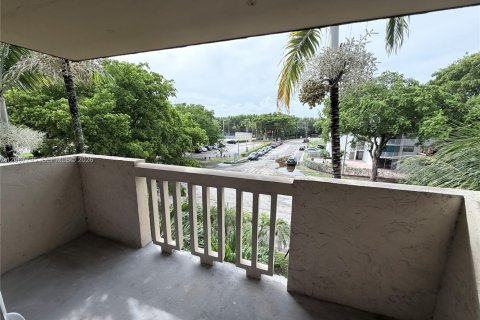Copropriété à louer à North Miami, Floride: 1 chambre, 66.33 m2 № 2290068 - photo 13