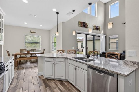 Villa ou maison à vendre à Odessa, Floride: 4 chambres, 267.56 m2 № 2149451 - photo 19