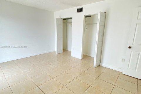 Copropriété à louer à Hialeah, Floride: 1 chambre, 58.06 m2 № 1957773 - photo 10