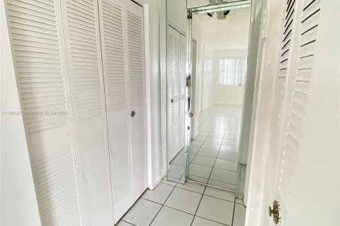 Copropriété à louer à Hialeah, Floride: 1 chambre, 58.06 m2 № 1957773 - photo 13
