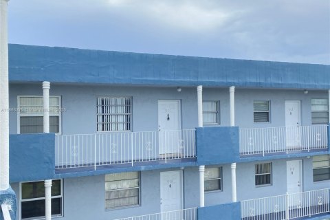 Copropriété à louer à Hialeah, Floride: 1 chambre, 58.06 m2 № 1957773 - photo 5