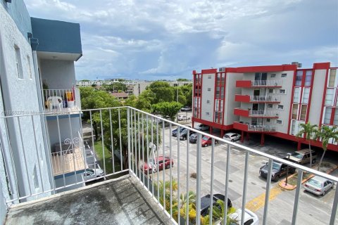 Copropriété à louer à Hialeah, Floride: 1 chambre, 58.06 m2 № 1957773 - photo 12