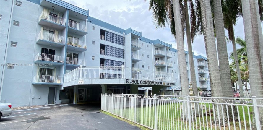 Condo à Hialeah, Floride, 1 chambre № 1957773