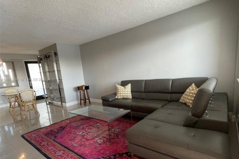 Appartement à louer à Hallandale Beach, Floride: 1 chambre, 92.53 m2 № 1984725 - photo 5
