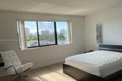 Appartement à louer à Hallandale Beach, Floride: 1 chambre, 92.53 m2 № 1984725 - photo 6