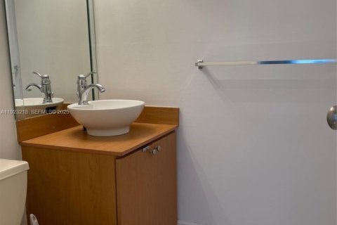 Appartement à louer à Hallandale Beach, Floride: 1 chambre, 92.53 m2 № 1984725 - photo 10