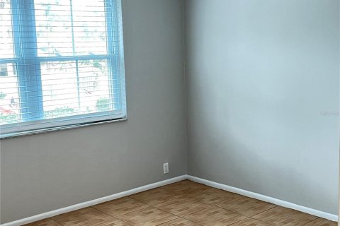 Condo in Altamonte Springs, Florida, 2 bedrooms  № 2098822 - photo 12