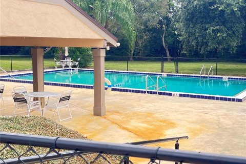 Condo in Altamonte Springs, Florida, 2 bedrooms  № 2098822 - photo 22