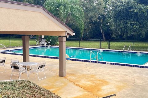 Condo in Altamonte Springs, Florida, 2 bedrooms  № 2098822 - photo 10