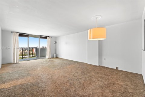 Condominio en venta en Aventura, Florida, 1 dormitorio, 82.4 m2 № 2243933 - foto 11