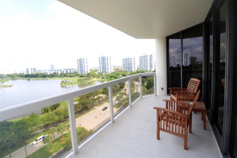 Copropriété à vendre à Aventura, Floride: 2 chambres, 124.49 m2 № 1829024 - photo 1