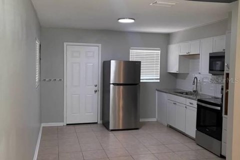 Casa en alquiler en Leesburg, Florida, 2 dormitorios, 80.27 m2 № 2157789 - foto 7